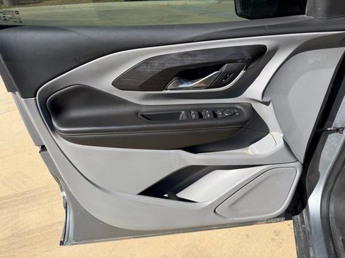 Used 2023 GMC Terrain SLE w/ LPO, Floor Liner Package image 10