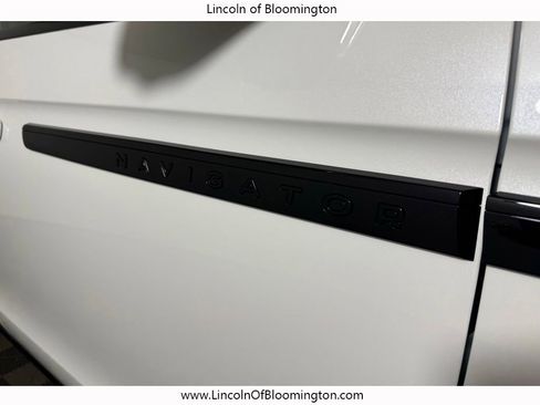 New 2026 Lincoln Navigator Black Label AWD/4WD image 15