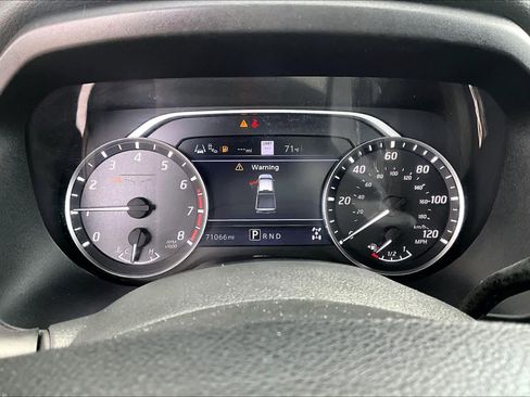 Used 2021 Nissan Titan Platinum Reserve w/ Moonroof Package AWD/4WD image 26