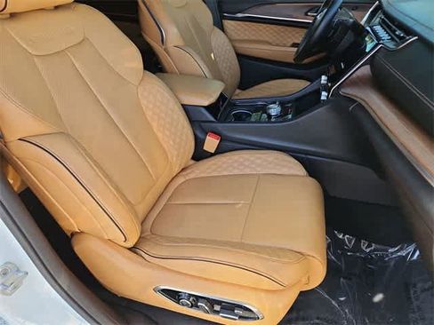 Used 2022 Jeep Grand Cherokee Summit image 23