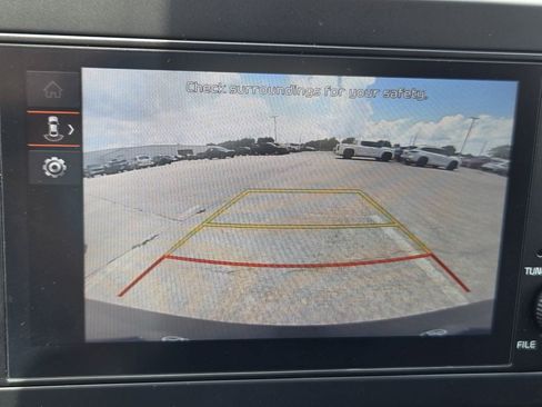 Used 2025 Kia Sportage LX FWD image 18