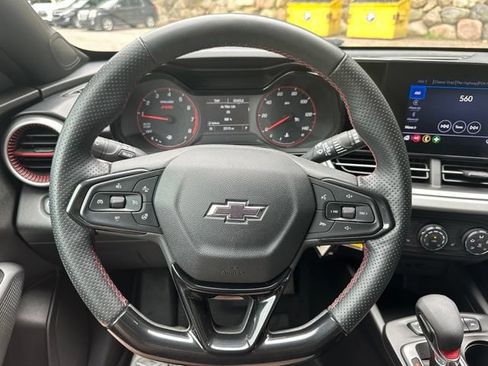 Used 2024 Chevrolet Trax RS w/ Driver Confidence Package FWD image 14