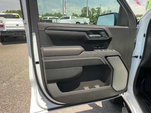 Used 2024 GMC Sierra 1500 AT4X AWD/4WD image 10
