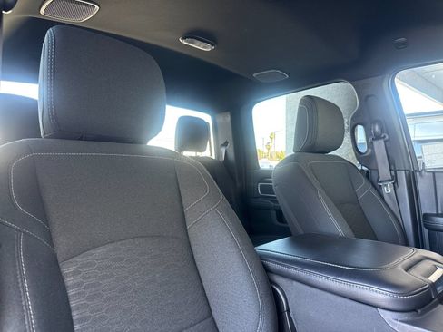 Used 2025 RAM 2500 Big Horn AWD/4WD image 18