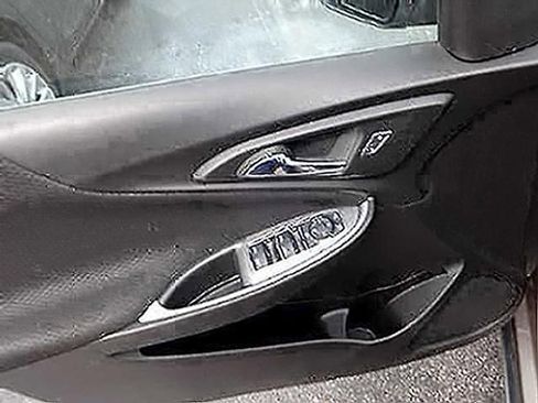 Used 2023 Chevrolet Malibu LT FWD image 9