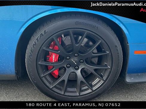 Used 2016 Dodge Challenger SRT Hellcat image 8