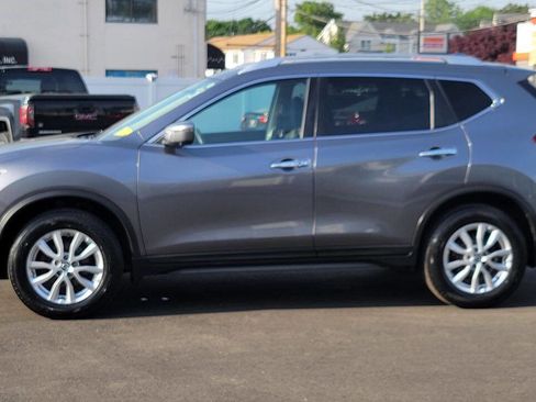 Used 2018 Nissan Rogue SV w/ Premium Package AWD/4WD image 9