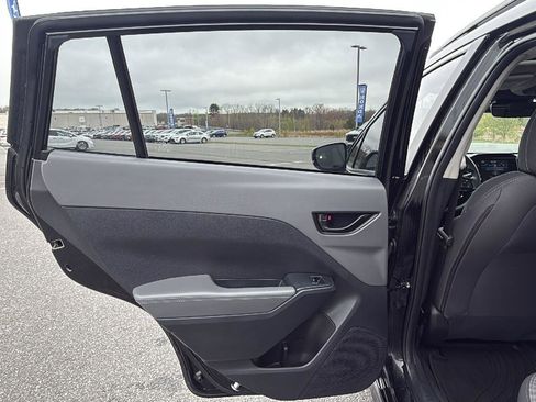 Used 2025 Subaru Crosstrek 2.0i Premium AWD/4WD image 21