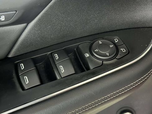 Certified 2022 Buick Envision Essence w/ Technology Package II AWD/4WD image 21