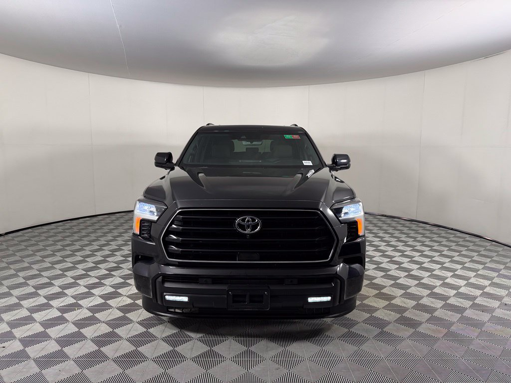 Used 2025 Toyota Sequoia SR5 AWD/4WD image 10