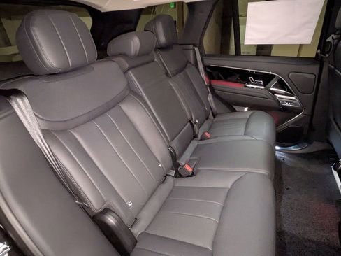 New 2026 Land Rover Range Rover SE AWD/4WD image 29