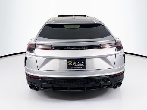 Used 2022 Lamborghini Urus AWD/4WD image 6