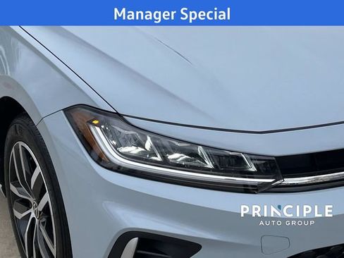 New 2026 Volkswagen Jetta SE FWD image 7