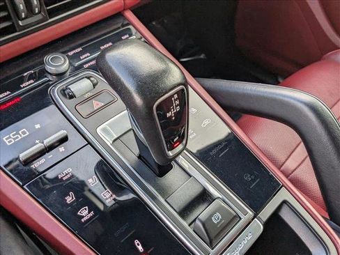 Used 2020 Porsche Cayenne S image 12