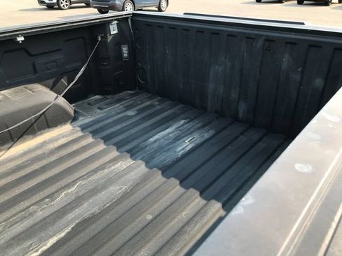 Used 2019 Chevrolet Silverado 1500 High Country w/ Technology Package AWD/4WD image 6
