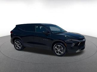 Used 2025 Chevrolet Blazer LT FWD video 2