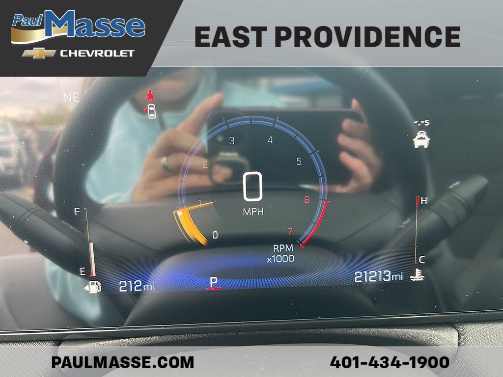Used 2024 Chevrolet TrailBlazer LT w/ LT Cold Weather Package FWD image 9