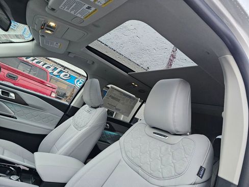 New 2026 Ford Explorer Platinum w/ LUX Leather Package image 14