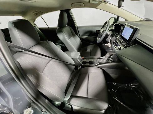 Certified 2025 Toyota Corolla LE FWD image 24