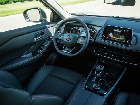 New 2026 Nissan Rogue SV image 15