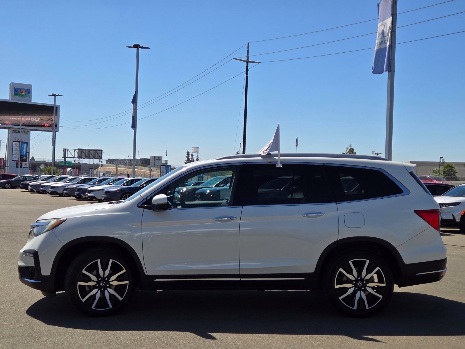 Used 2019 Honda Pilot Touring image 4