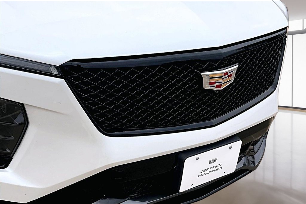 Used 2025 Cadillac XT4 Sport FWD image 30