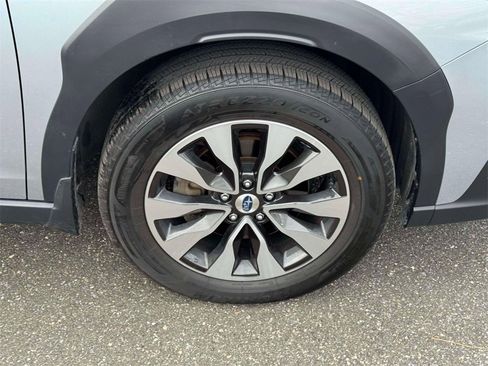 Used 2024 Subaru Outback Touring XT image 9
