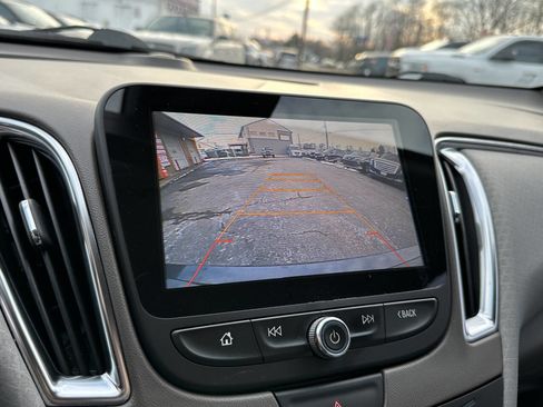 Used 2016 Chevrolet Malibu LT w/ Driver Confidence Package image 25