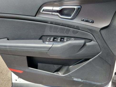 Used 2025 Kia Sportage SX FWD image 24