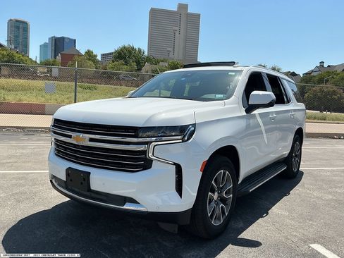 Used 2023 Chevrolet Tahoe LT w/ LT Signature Plus Package RWD image 4