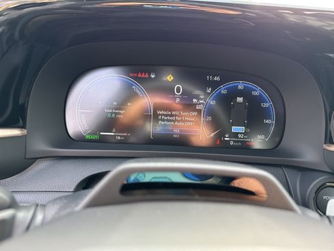 Certified 2025 Toyota Crown Signia Limited w/ Advanced Technology Package image 20