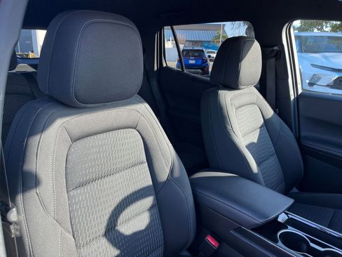 Used 2025 Chevrolet Equinox LT image 37