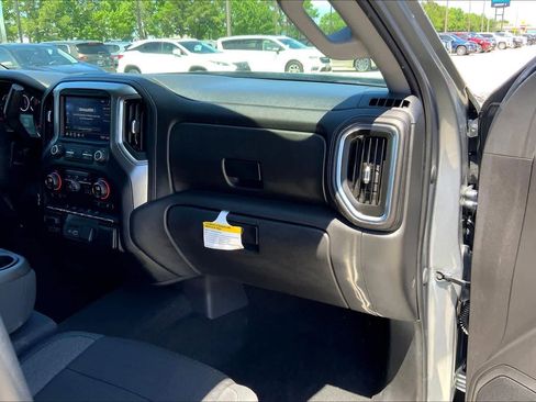 Used 2020 Chevrolet Silverado 1500 LT w/ Texas Edition image 18