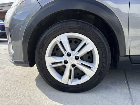 Used 2024 Nissan Kicks S FWD image 4