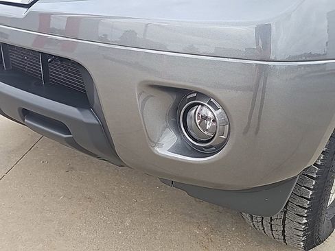 Used 2018 Nissan Frontier SV w/ Value Truck Package AWD/4WD image 4