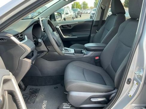 Used 2025 Toyota RAV4 LE AWD/4WD image 15