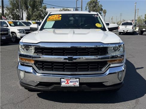 Used 2018 Chevrolet Silverado 1500 LT w/ Texas Edition image 2
