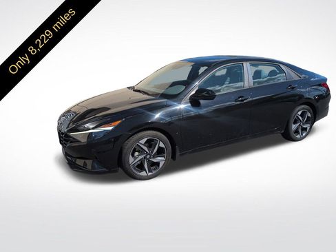 Certified 2023 Hyundai Elantra SEL w/ Convenience Package FWD image 2