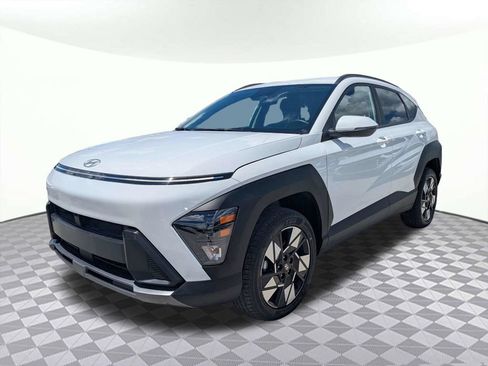 Used 2025 Hyundai Kona SEL AWD/4WD image 7