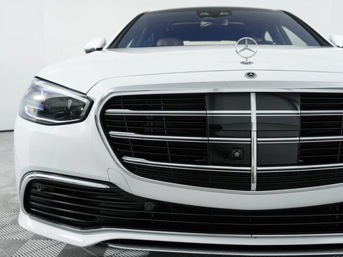 Used 2024 Mercedes-Benz S 580 4MATIC Sedan image 49