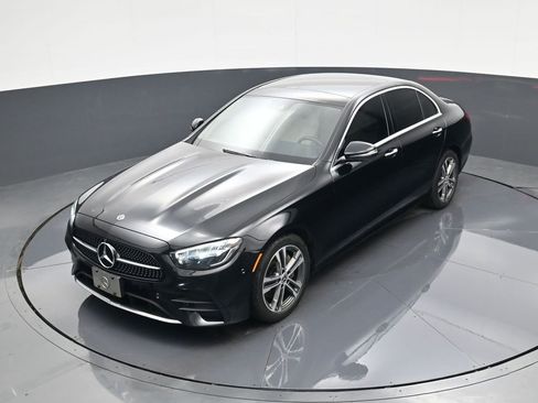 Used 2021 Mercedes-Benz E 350 4MATIC Sedan image 29
