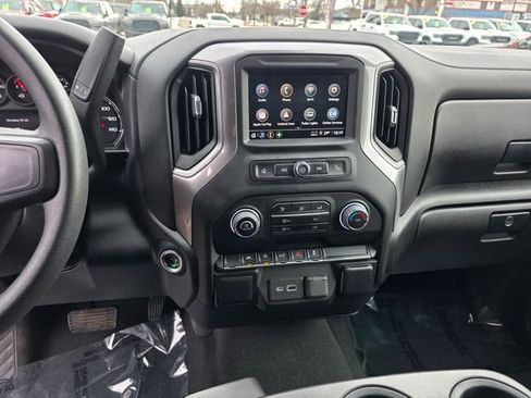 Used 2022 Chevrolet Silverado 1500 Custom AWD/4WD image 21