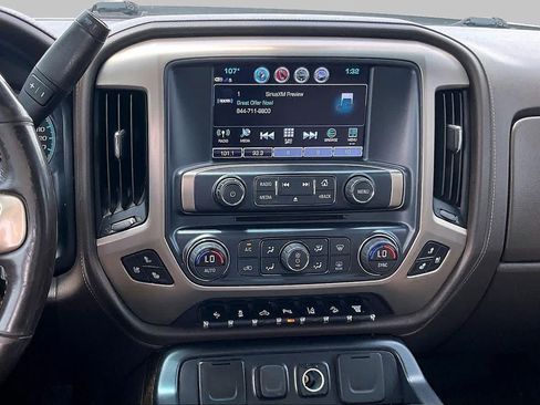 Used 2019 GMC Sierra 2500 Denali w/ Duramax Plus Package AWD/4WD image 6