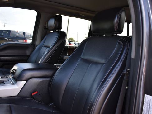 Used 2018 Ford F150 Lariat w/ Equipment Group 502A Luxury AWD/4WD image 23