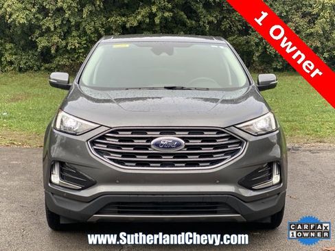 Used 2024 Ford Edge Titanium image 2