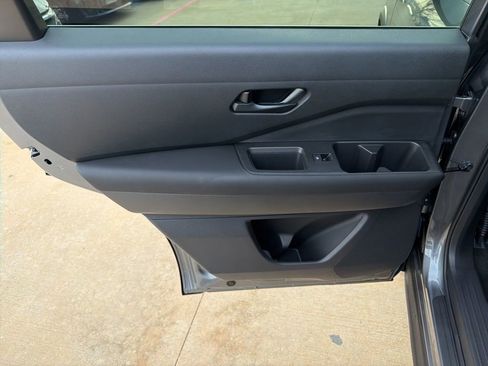 New 2026 Nissan Pathfinder SV image 14