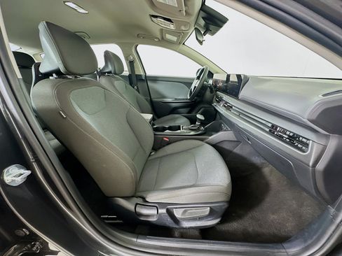 Used 2025 Kia K4 FWD image 29