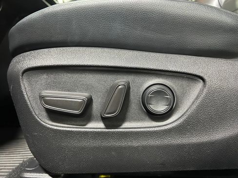 Certified 2022 Toyota Highlander XLE image 13