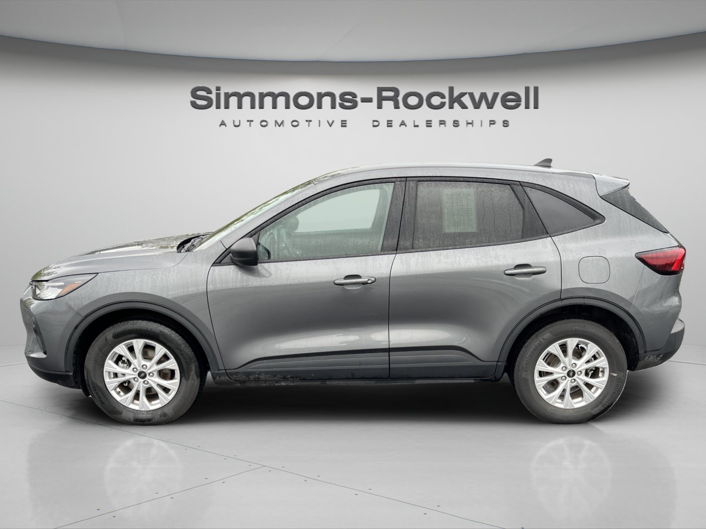 Used 2025 Ford Escape Active AWD/4WD image 2