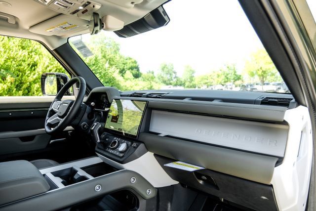 New 2026 Land Rover Defender 110 S AWD/4WD image 17